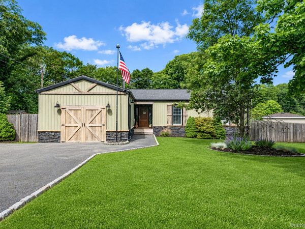 1010 Sipp Avenue, Medford, NY 11763