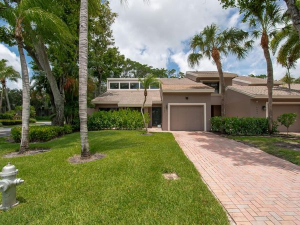 6602 Thornhill Court, Boca Raton, FL 33433