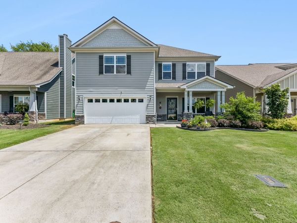 6026 Enclave Dr, Murfreesboro, TN 37128