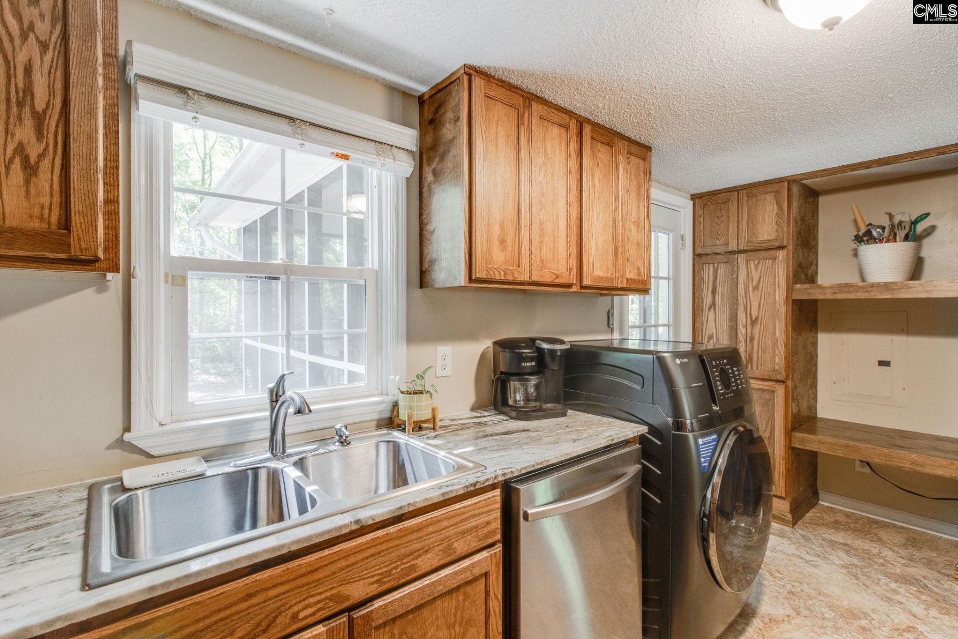 9928 Wilson Boulevard  Photo 11