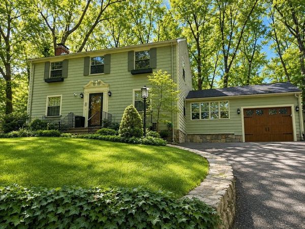 34 Blossomcrest Rd, Lexington, MA 02421