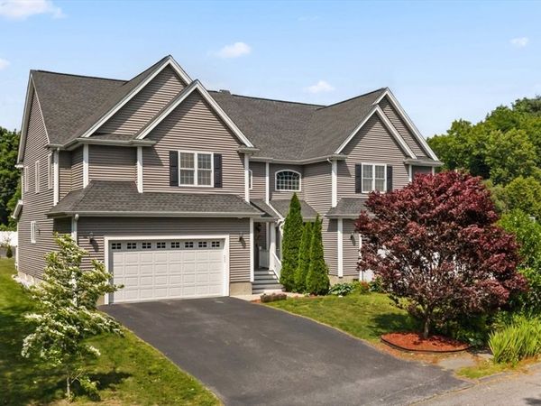 6 Childs St, Shrewsbury, MA 01545