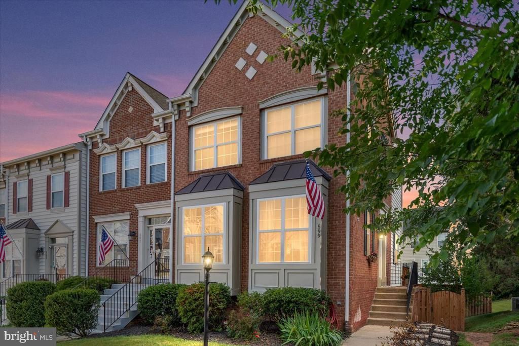 599 Edmonton Terrace Ne, Leesburg, VA 20176 Main Photo