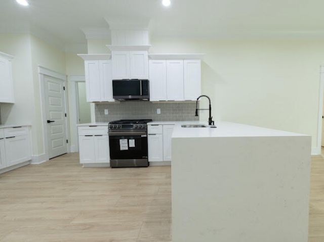 4122 Blanton Street Photo 9