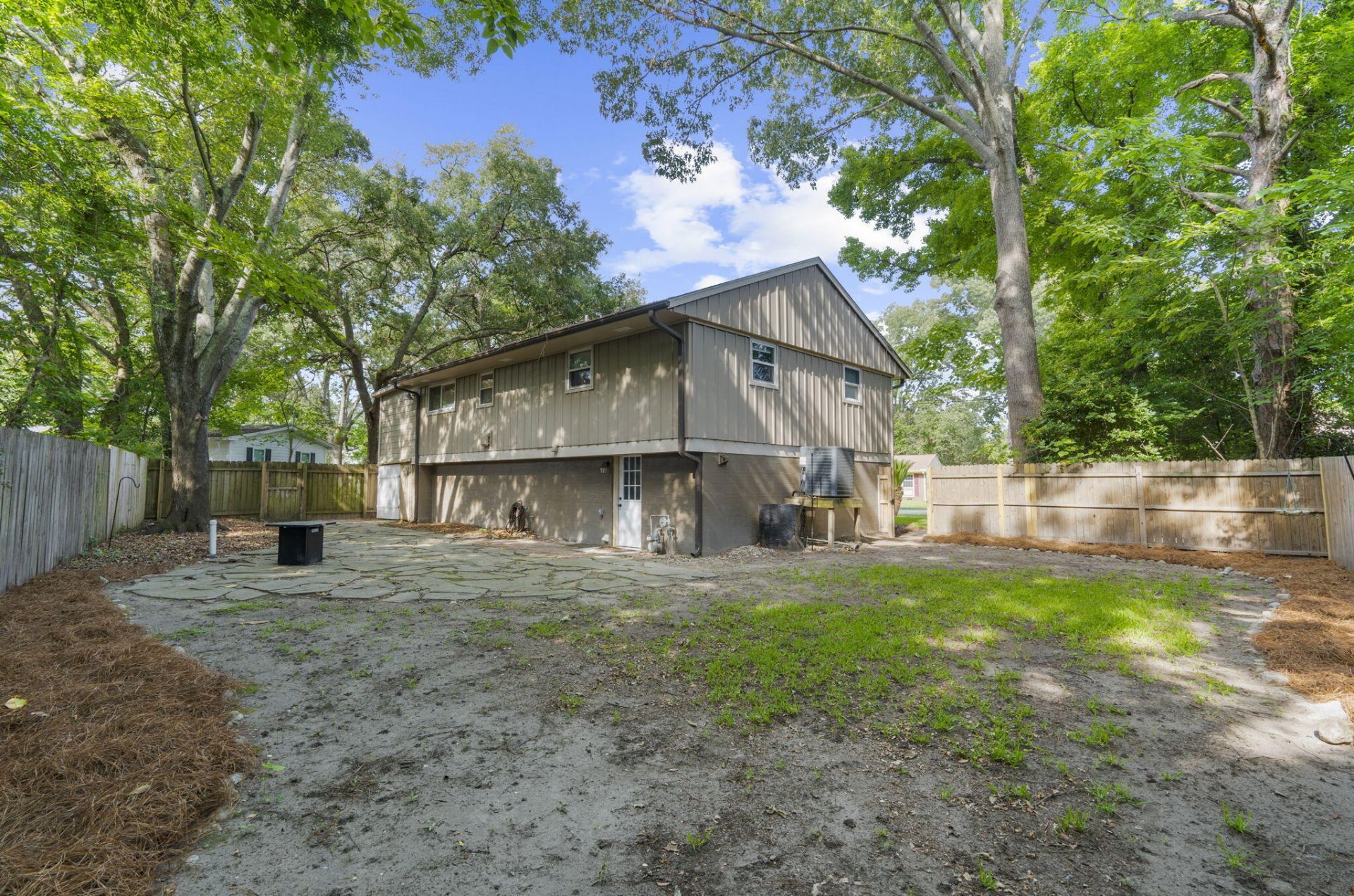 1811 Manigault Place Photo 21