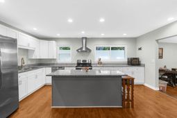 1811 Manigault Place photo 4