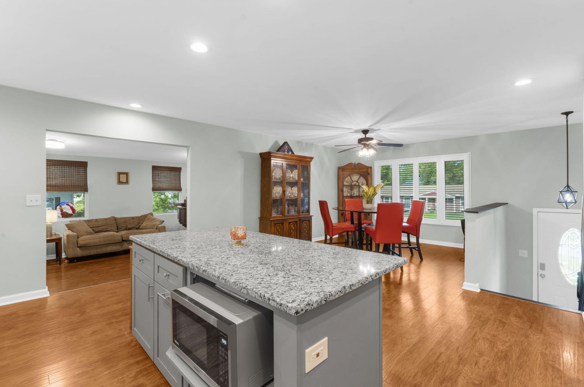 1811 Manigault Place Photo 6