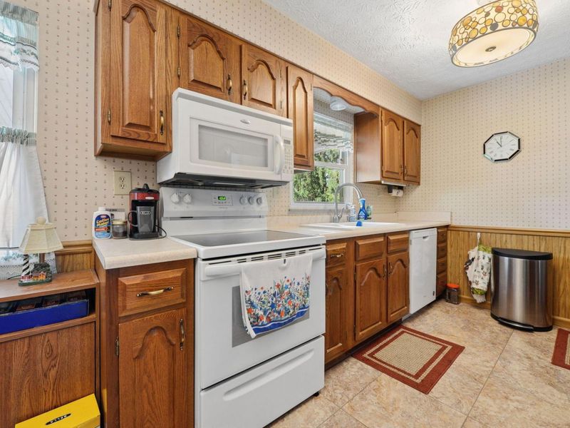 1867 Belmead Avenue, Columbus, OH 43223 Photo 8