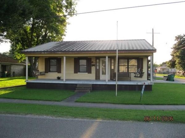 900 CENTRAL Avenue , Westwego, LA 70094