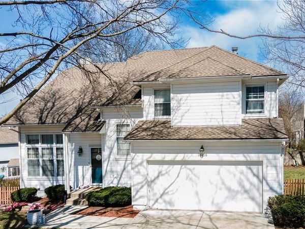 15216 W 132nd Place, Olathe, KS 66062