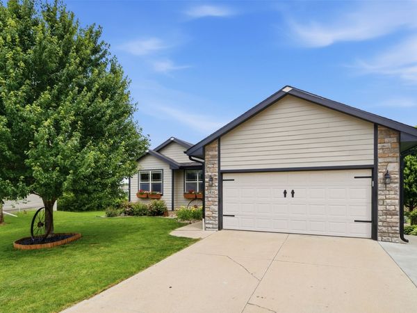 1414 SW 41st Court, Ankeny, IA 50023