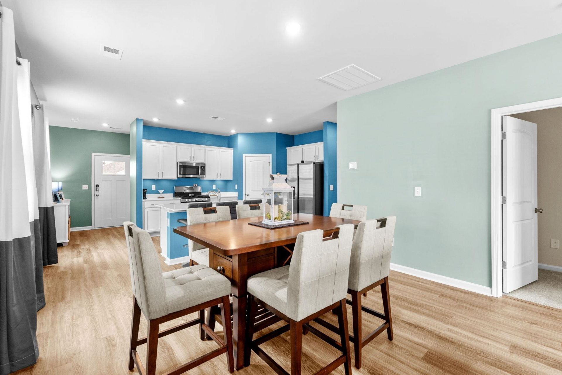 3050 Deerberry Place  Photo 17