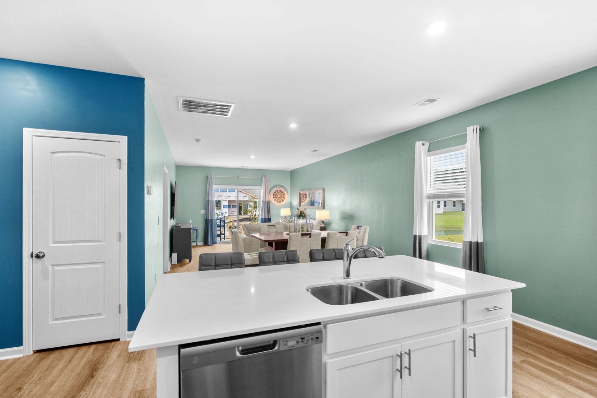 3050 Deerberry Place  Photo 23