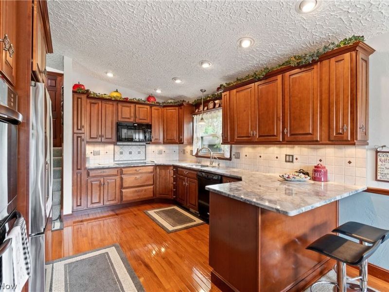 960 Karla Drive, Green, OH 44216 Photo 13