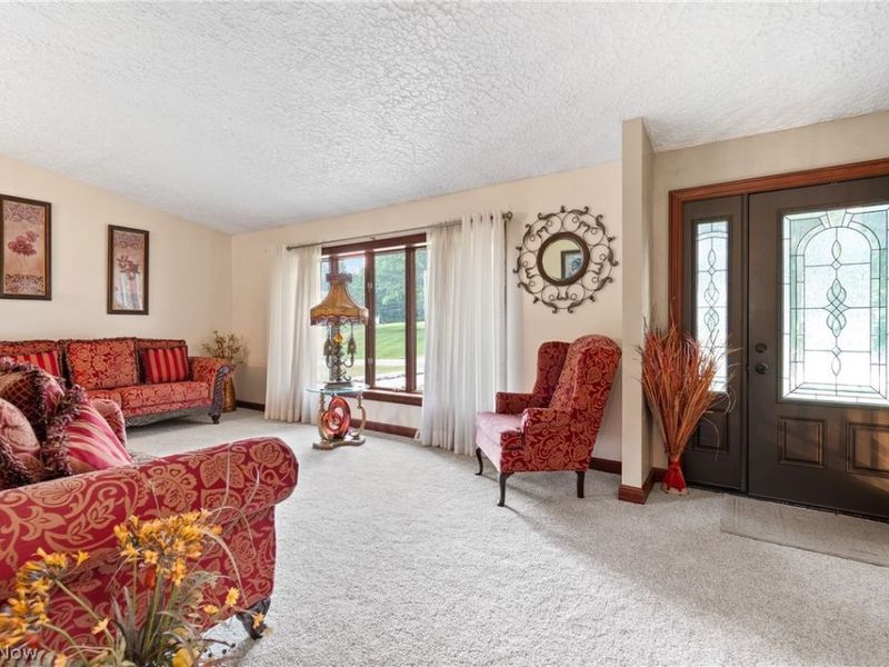 960 Karla Drive, Green, OH 44216 Photo 9
