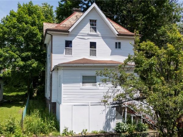 421 Harrison Ave., Greensburg, PA 15601