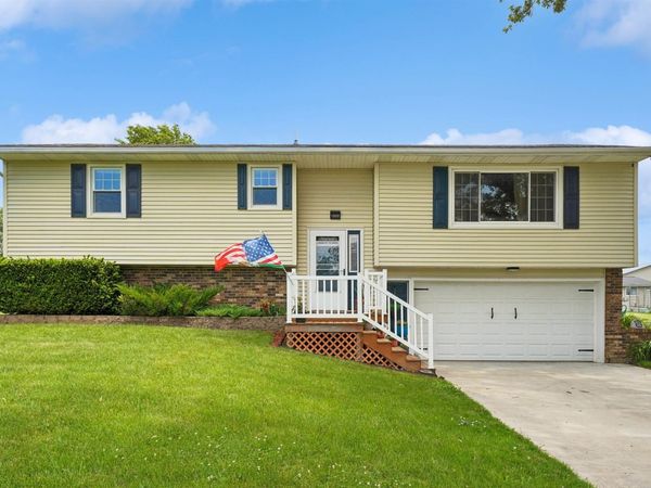 1605 3rd Street, Eldora, IA 50627