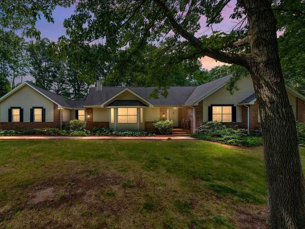 525 Judd Road, Saline, MI 48176