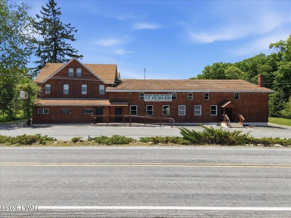 222 PA-590 , Greeley, PA 18425