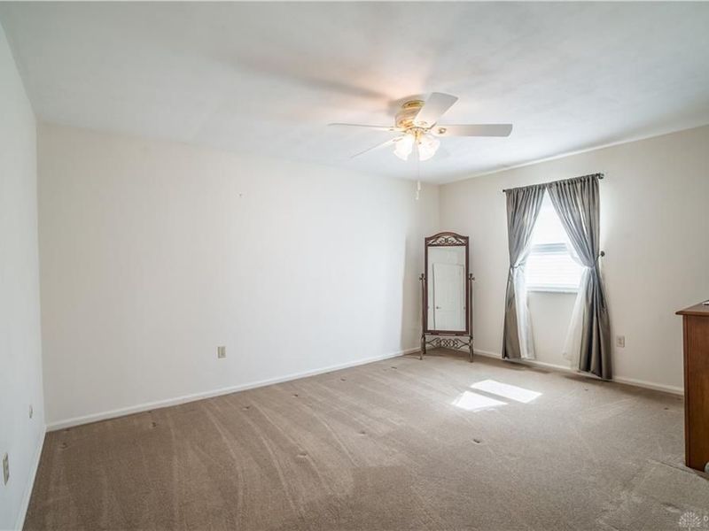 611 Gamewell Drive, Miamisburg, OH 45342 Photo 18