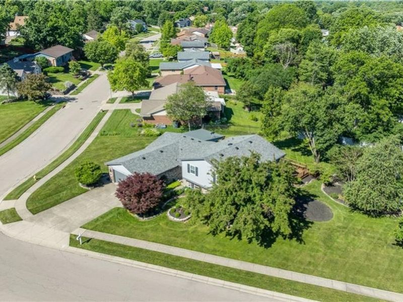 611 Gamewell Drive, Miamisburg, OH 45342 Photo 4