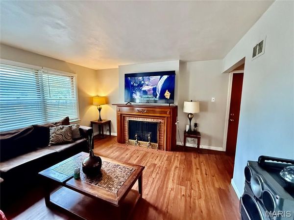 1047 Forest Home Drive , Bellefontaine Nghbrs, MO 63137
