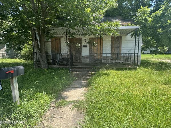 50 Holly Street, Jackson, TN 38301