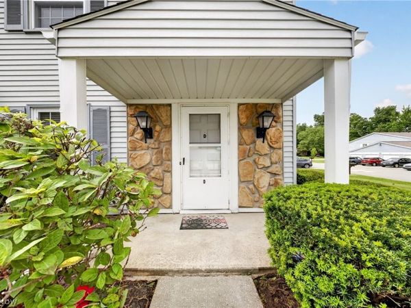 3437 Beaver Trail , Unit D, Aurora, OH 44202