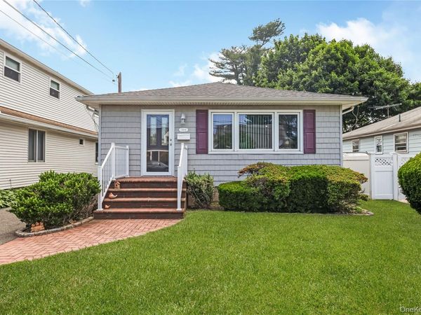 6 Center Street , Unit 20, Hicksville, NY 11801