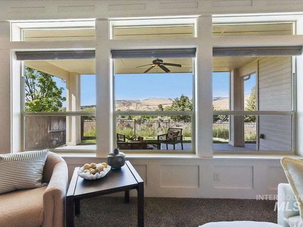 3896 E Forked Deer St, Boise, ID 83716