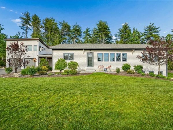 11 Wheeler Farm Road, Bedford, NH 03110