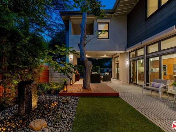 4065 Kraft Avenue, Studio City, CA 91604