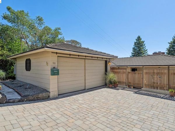 98 Fairlawn Dr, Berkeley, CA 94708