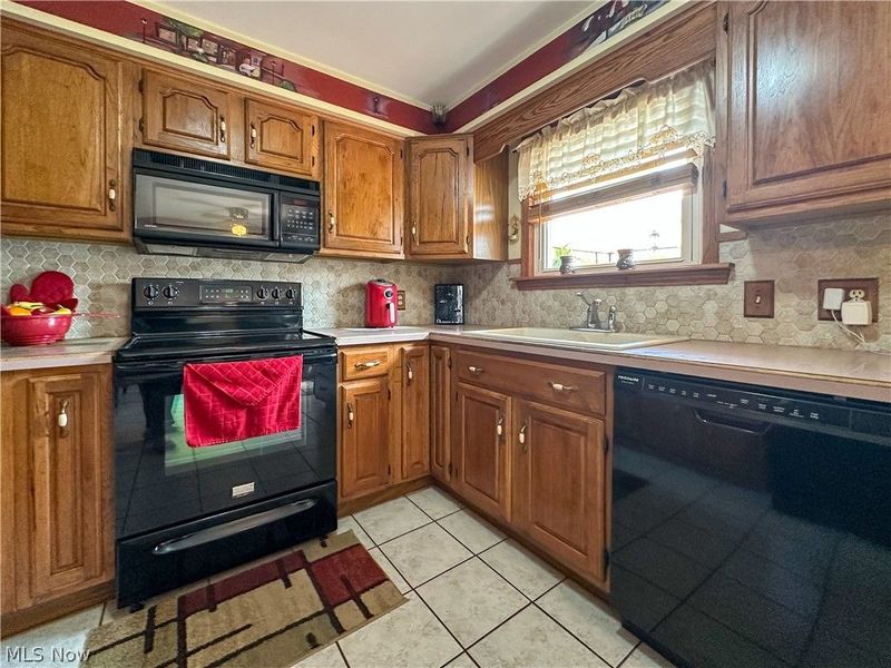 2308 Bears Den Road, Youngstown, OH 44511 Photo 14
