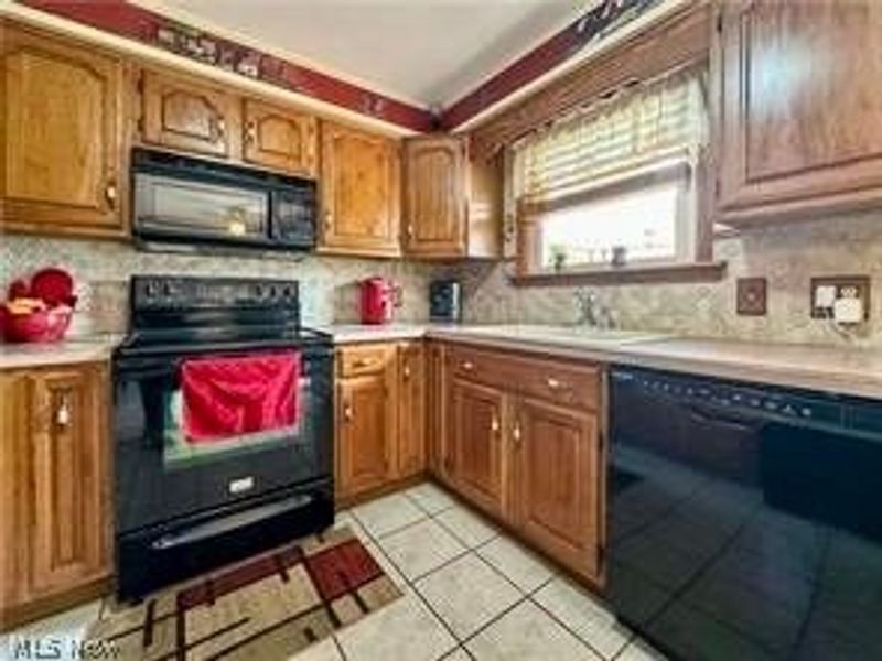 2308 Bears Den Road, Youngstown, OH 44511 Photo 14