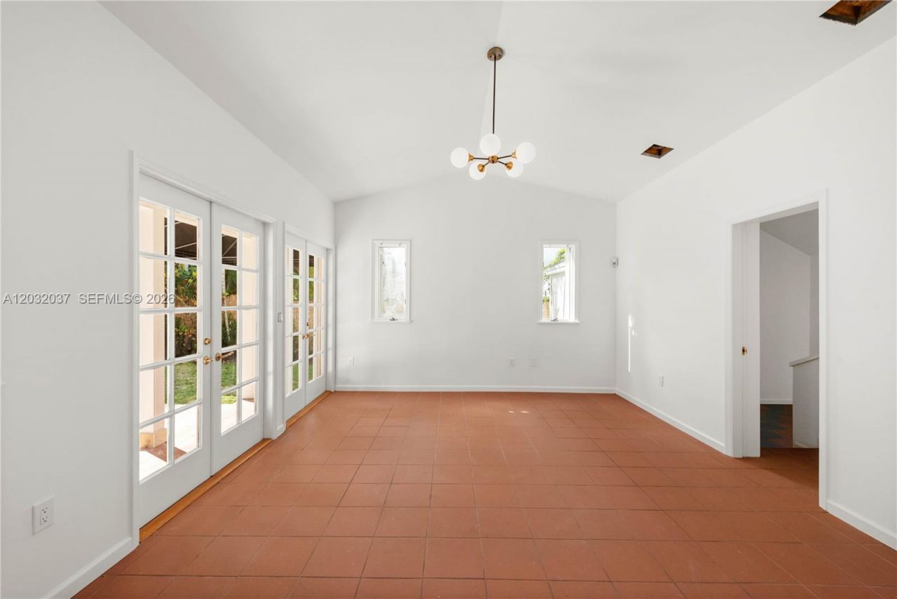 440 SW 29th Rd , Miami, FL 33129 Photo