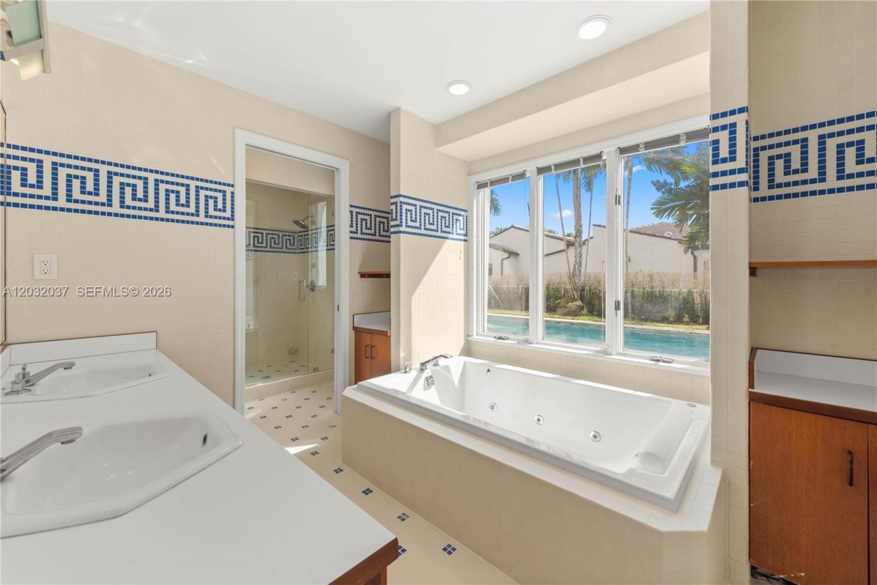 440 SW 29th Rd , Miami, FL 33129 Photo