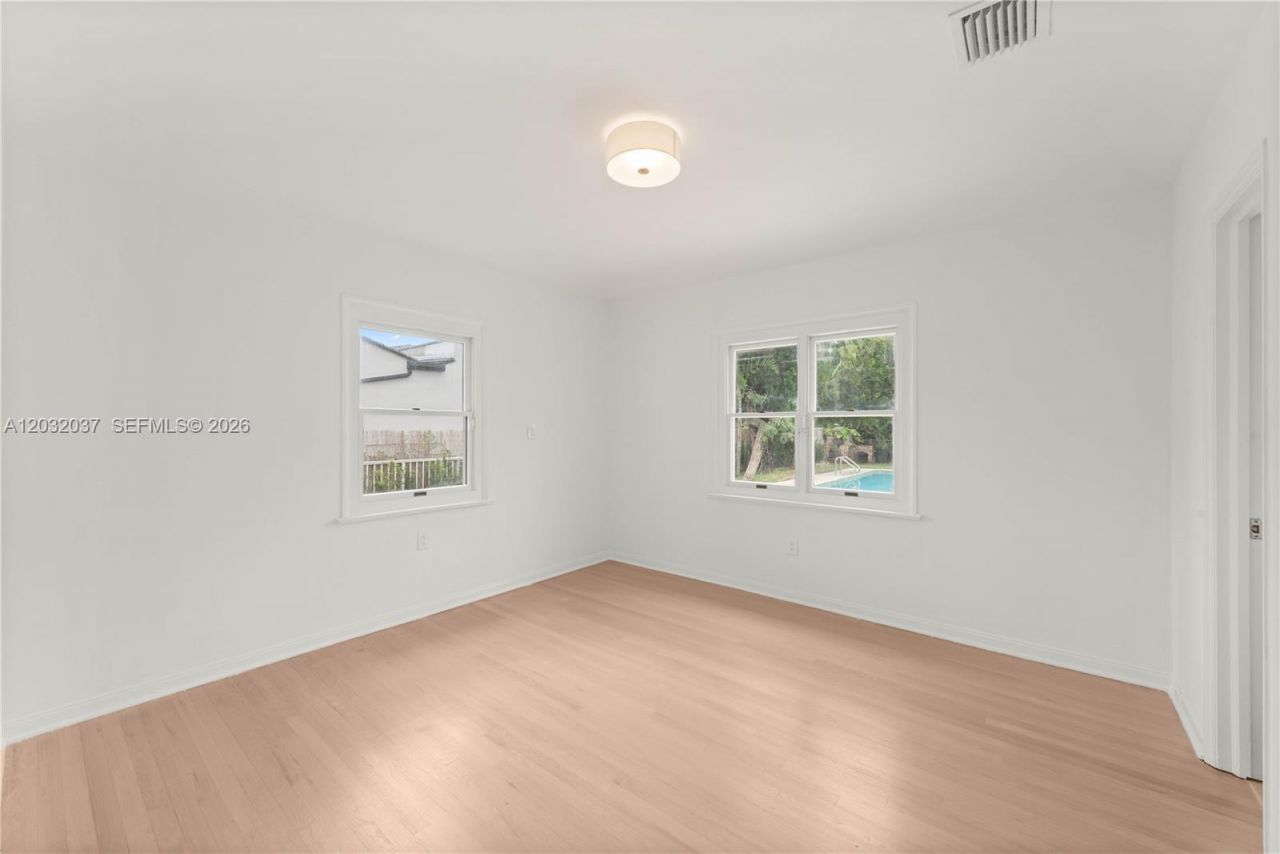440 SW 29th Rd , Miami, FL 33129 Photo