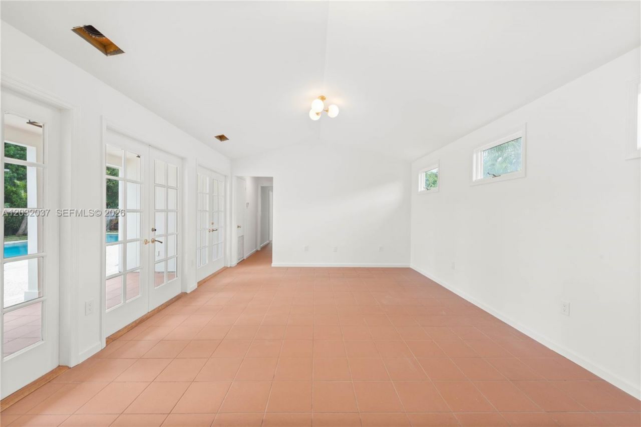 440 SW 29th Rd , Miami, FL 33129 Photo