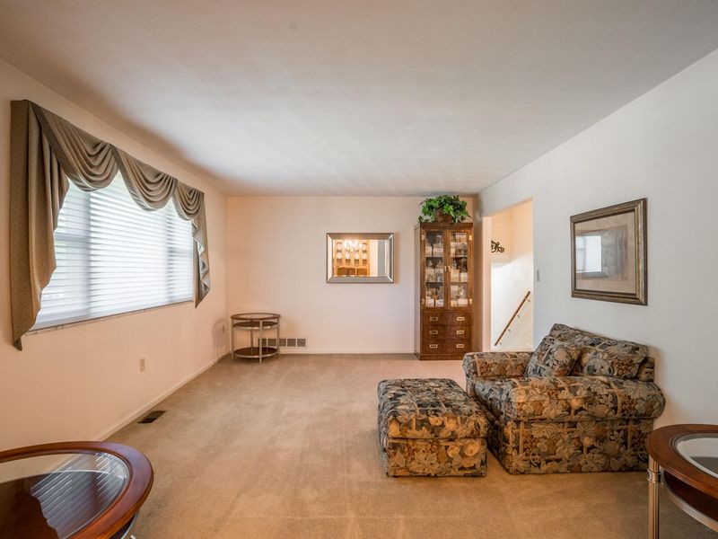 611 Gamewell Drive, Miamisburg, OH 45342 Photo 8