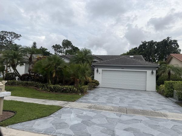 8291 Lake Cypress Road, Lake Worth, FL 33467