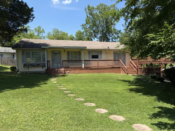 804 W Main St , McMinnville, TN 37110