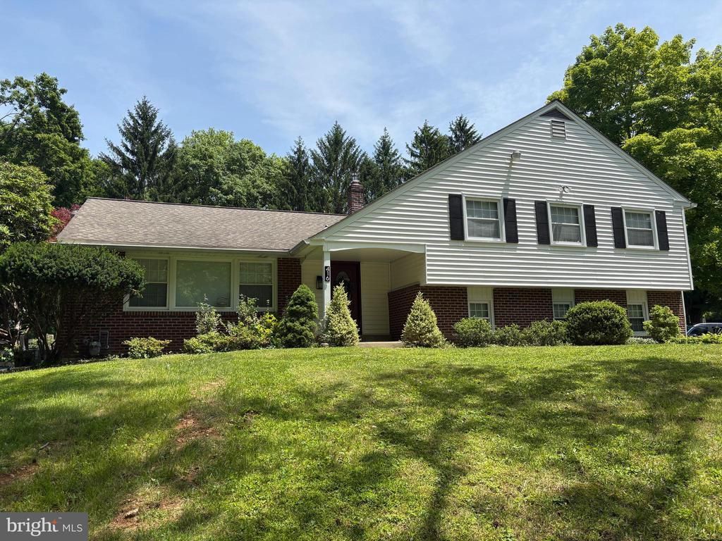 416 YORKSHIRE ROAD, BRYN MAWR, PA 19010