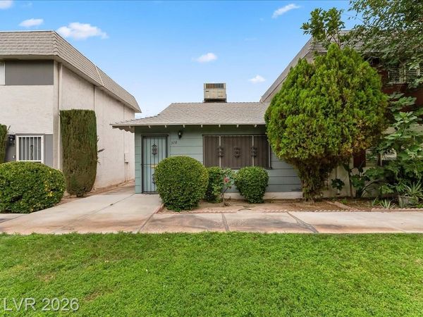 310 Greenbriar Townhouse Way , Las Vegas, NV 89121