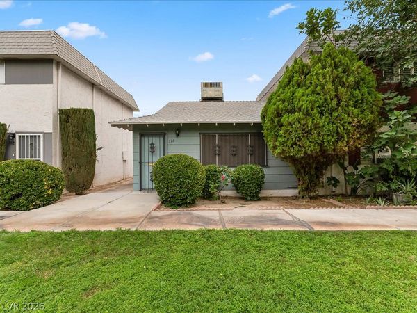 310 Greenbriar Townhouse Way , Las Vegas, NV 89121