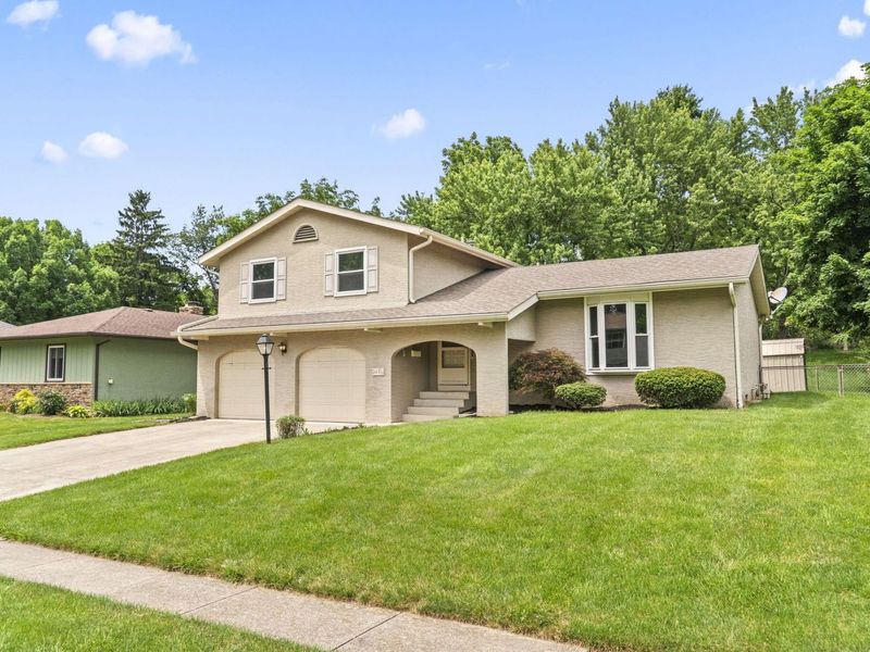 244 Colony Court, Gahanna, OH 43230 Photo 2
