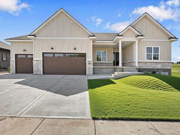 2017 Wellington Place, Cottage Grove, WI 53527