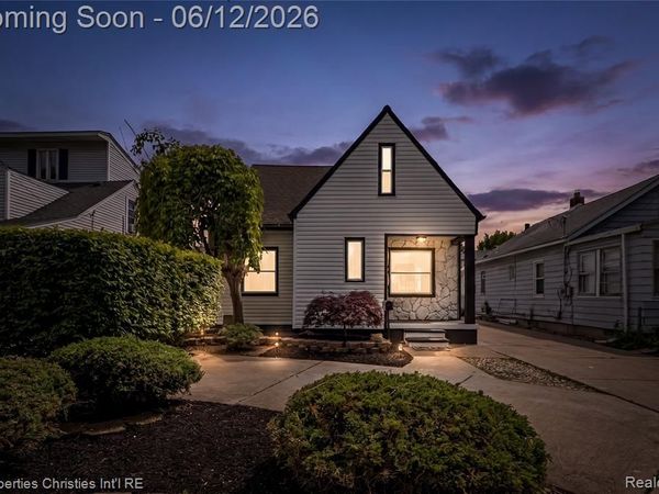 22502 Beach Street , St. Clair Shores, MI 48081