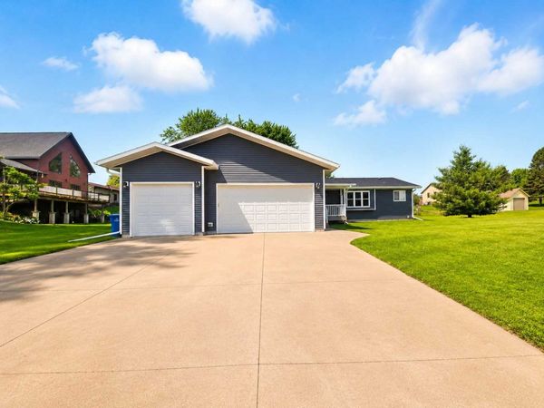 207 2nd Avenue NW, Altura, MN 55910