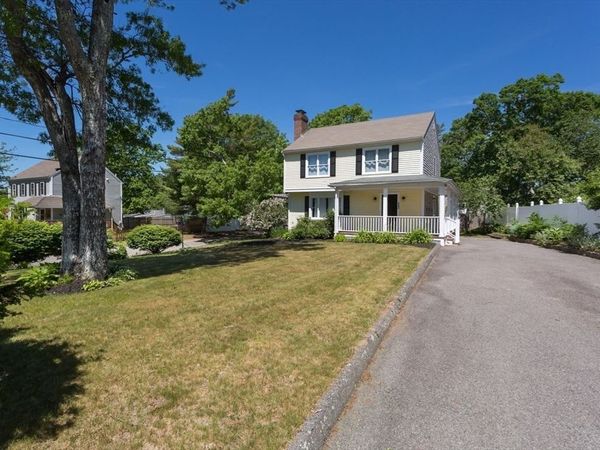 132 Lake Drive, Plymouth, MA 02360